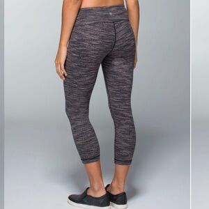 Lululemon wonder under crop 20”